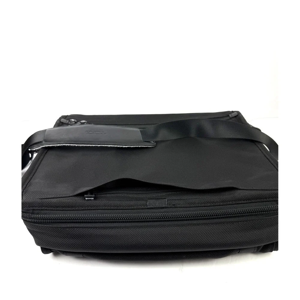 Tumi Alpha Briefcase Slim Black Portfolio Ballistic Nylon Laptop Bag Travel